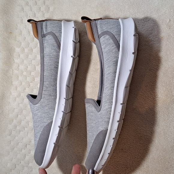 🌏Clarks Cloudsteppers🌏 - Picture 3 of 11